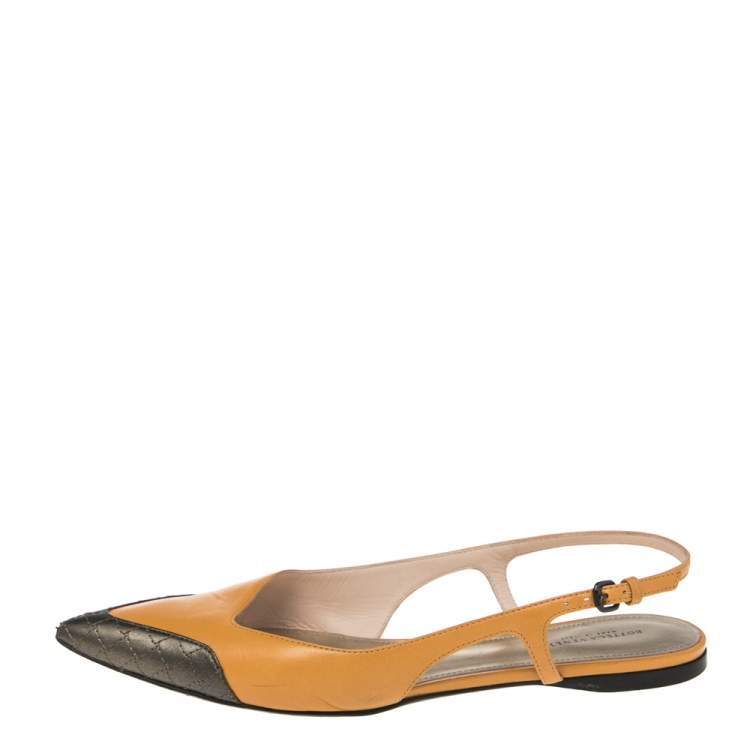 Pre Owned Bottega Veneta Yellow/Black Leather Slingback Sandals Size 39