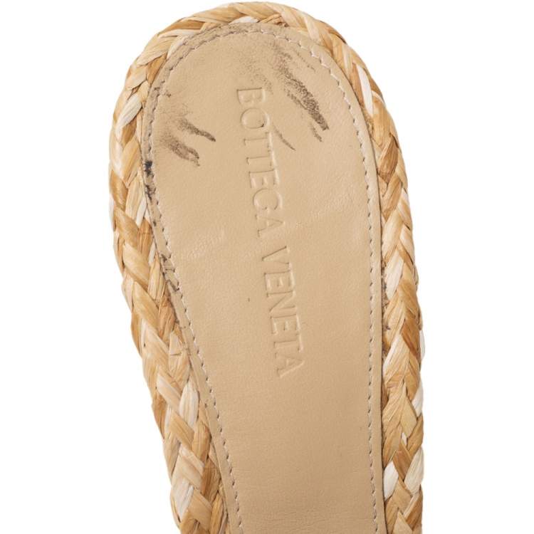 Pre Owned Bottega Veneta Cream Woven Raffia Lido Sandals Size 40.5
