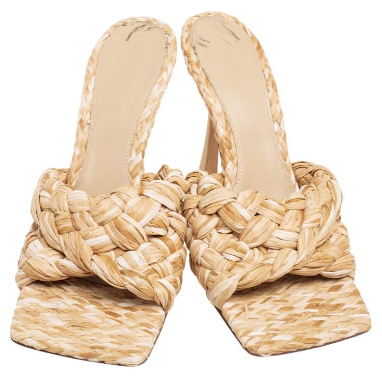 Pre Owned Bottega Veneta Cream Woven Raffia Lido Sandals Size 40.5