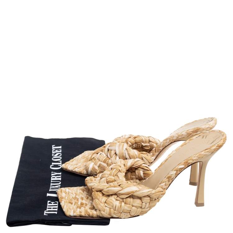 Pre Owned Bottega Veneta Cream Woven Raffia Lido Sandals Size 40.5