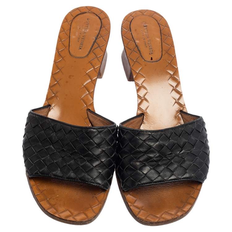 Pre Owned Bottega Veneta Black/Brown Intrecciato Leather Ravello Slide Sandals Size 39.5