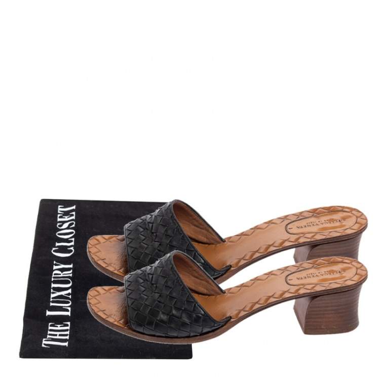 Pre Owned Bottega Veneta Black/Brown Intrecciato Leather Ravello Slide Sandals Size 39.5
