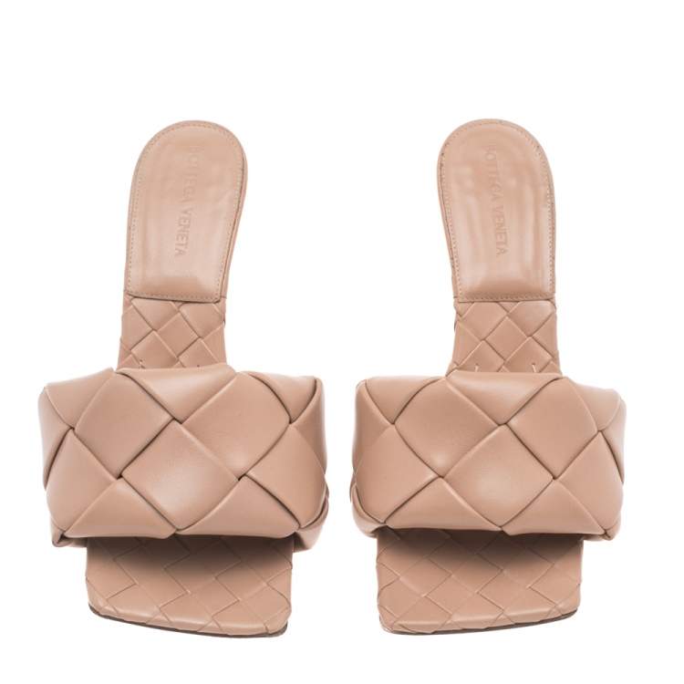 Pre Owned Bottega Veneta  Beige  Intrecciato Leather Square Toe Slide Sandals Size 37.5