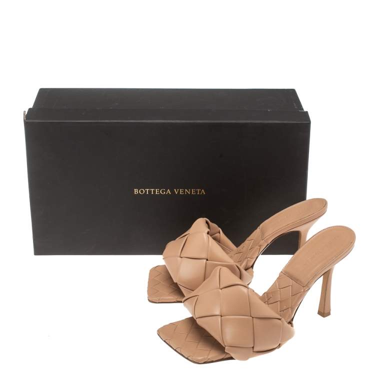 Pre Owned Bottega Veneta  Beige  Intrecciato Leather Square Toe Slide Sandals Size 37.5
