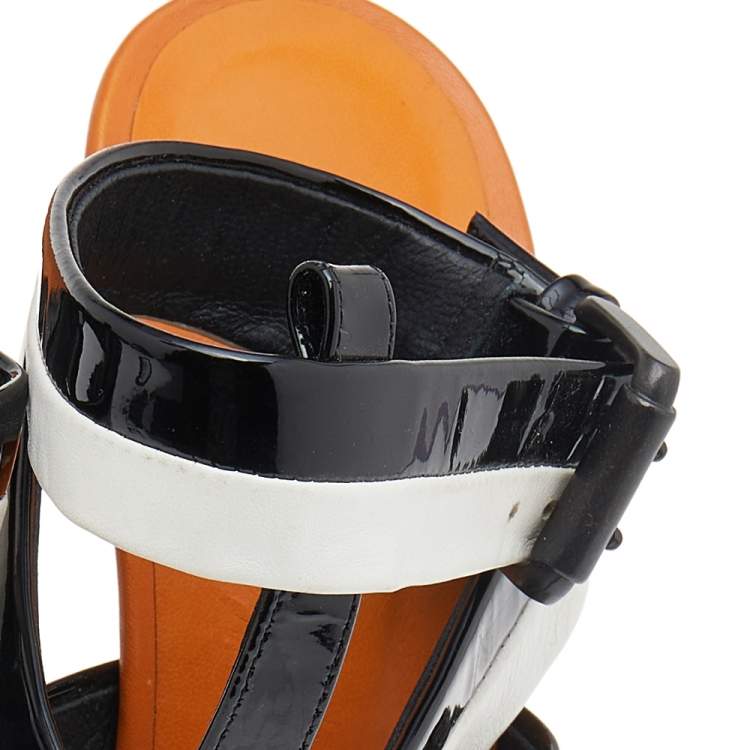 Pre Owned Bottega Veneta White/Black Patent And Leather Ankle Strap Sandals Size 39.5