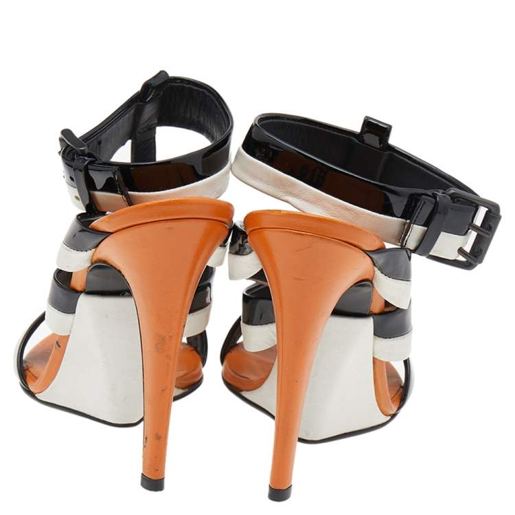 Pre Owned Bottega Veneta White/Black Patent And Leather Ankle Strap Sandals Size 39.5