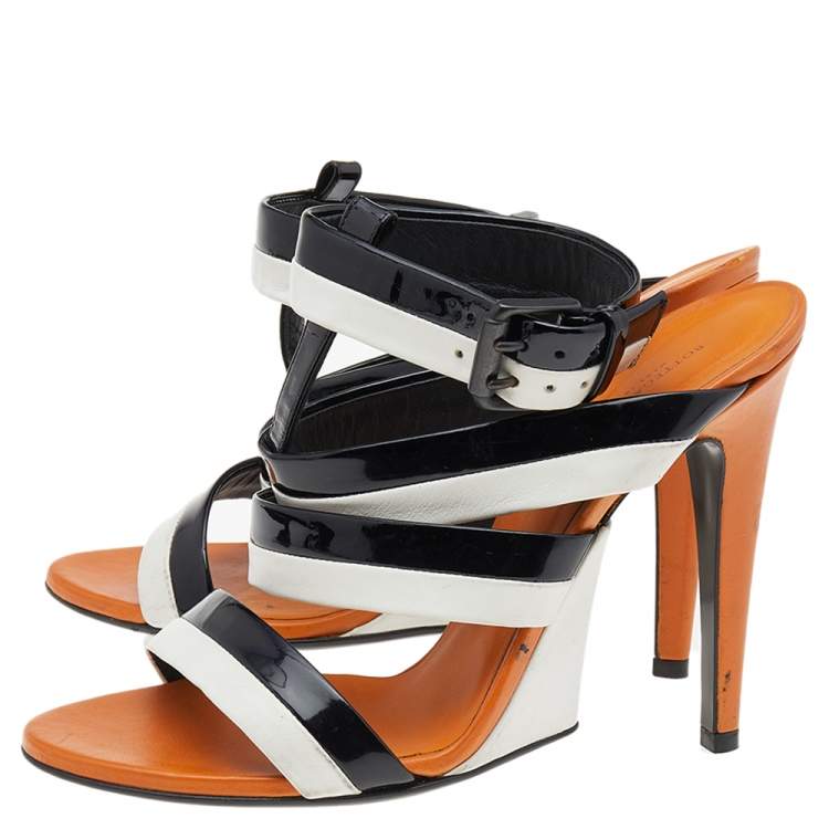 Pre Owned Bottega Veneta White/Black Patent And Leather Ankle Strap Sandals Size 39.5
