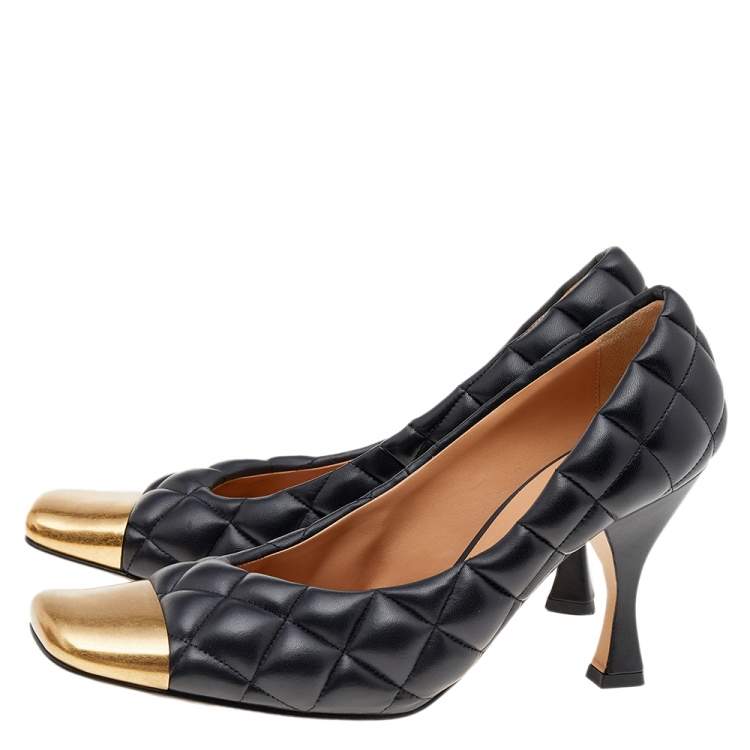Pre Owned Bottega Veneta Black Quilted Leather Square Metal Cap Toe Pumps Size 37.5