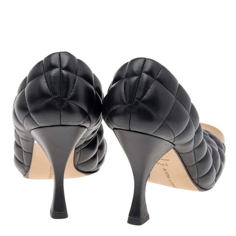 Pre Owned Bottega Veneta Black Quilted Leather Square Metal Cap Toe Pumps Size 37.5