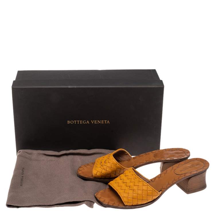 Pre Owned Bottega Veneta Mustard Yellow Intrecciato Leather Ravello Slide Sandals Size 36