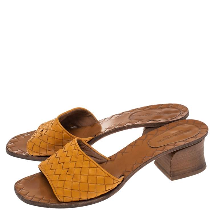 Pre Owned Bottega Veneta Mustard Yellow Intrecciato Leather Ravello Slide Sandals Size 36
