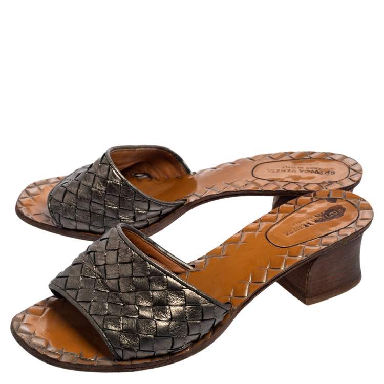 Pre Owned Bottega Veneta Metallic Intrecciato Leather Slide Sandals Size 36