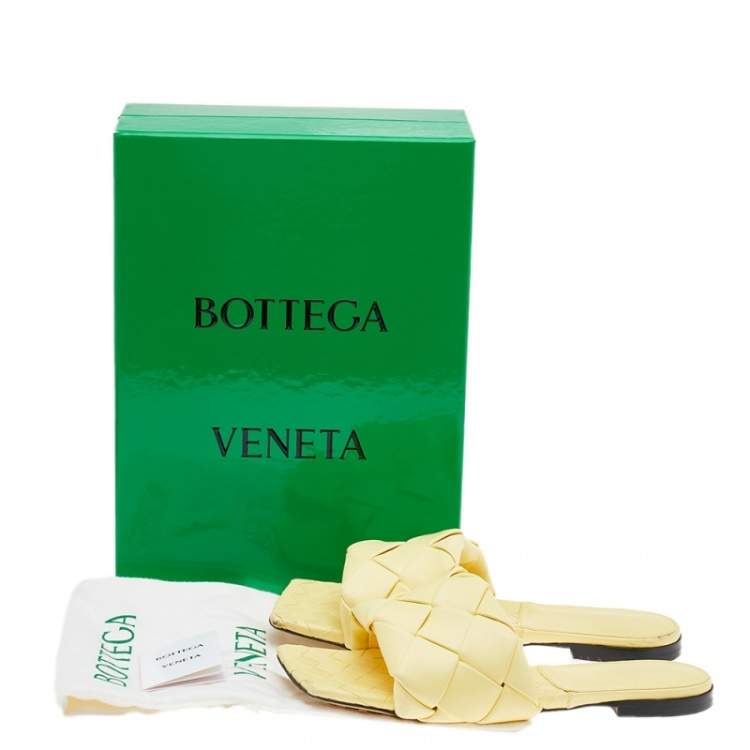 Pre Owned Bottega Veneta Yellow Leather Lido Flat Slides Sandals Size 38.5