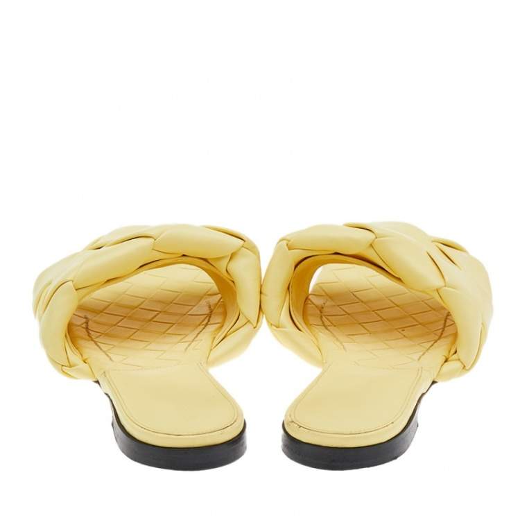 Pre Owned Bottega Veneta Yellow Leather Lido Flat Slides Sandals Size 38.5