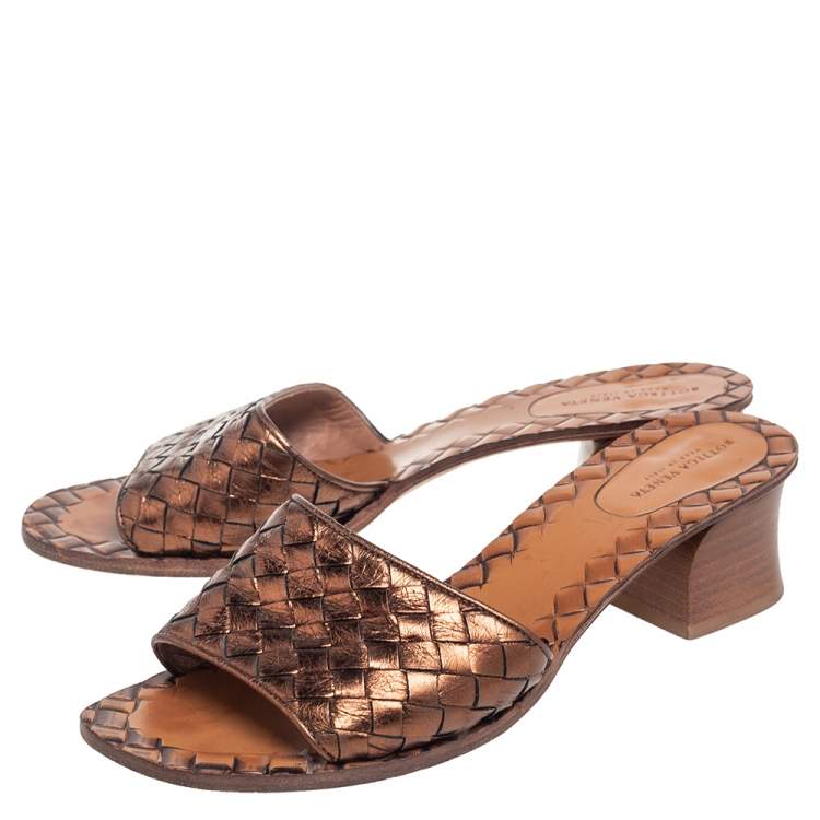 Pre Owned Bottega Veneta Metallic Bronze Leather Block Heel Slide Sandals Size 37.5
