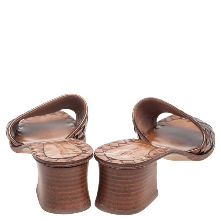 Pre Owned Bottega Veneta Metallic Bronze Leather Block Heel Slide Sandals Size 37.5