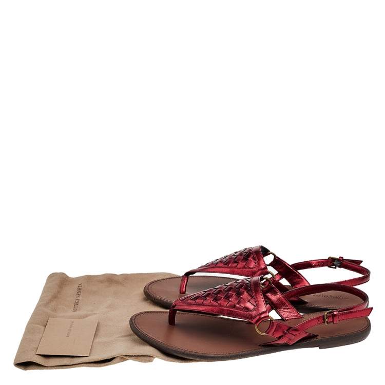 Pre Owned Bottega Veneta Metallic Red Intrecciato Leather Thong Slingback Flat Sandals Size 41