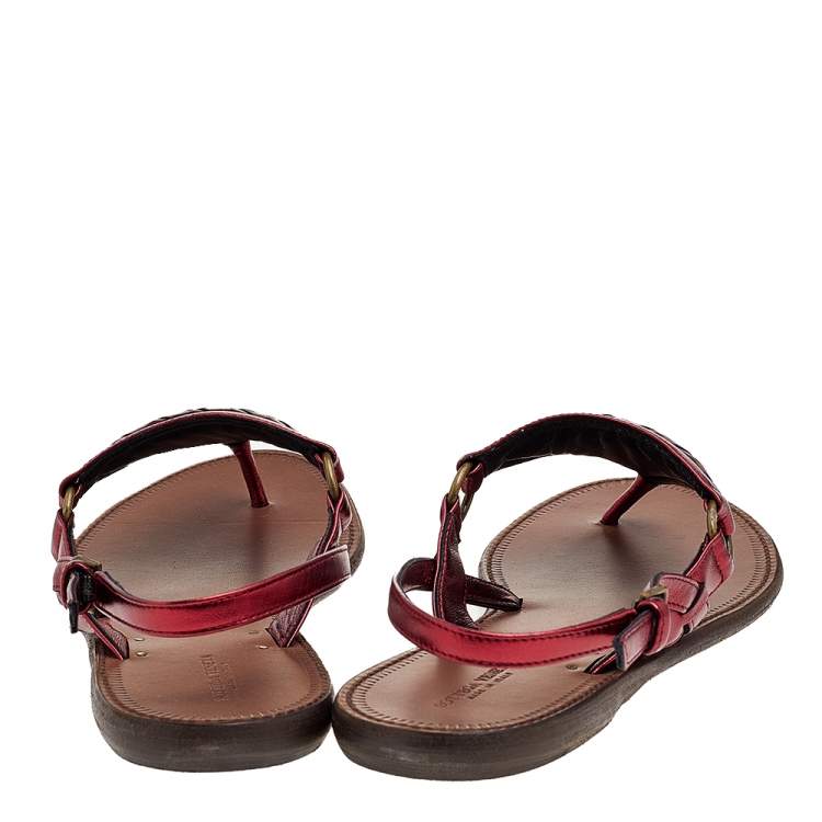 Pre Owned Bottega Veneta Metallic Red Intrecciato Leather Thong Slingback Flat Sandals Size 41