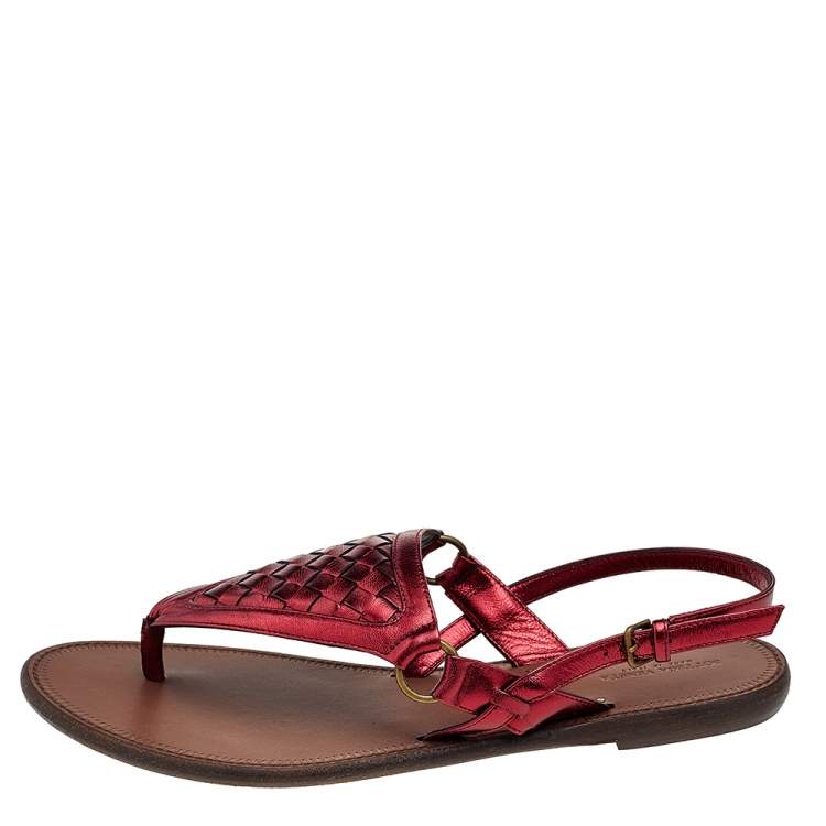 Pre Owned Bottega Veneta Metallic Red Intrecciato Leather Thong Slingback Flat Sandals Size 41