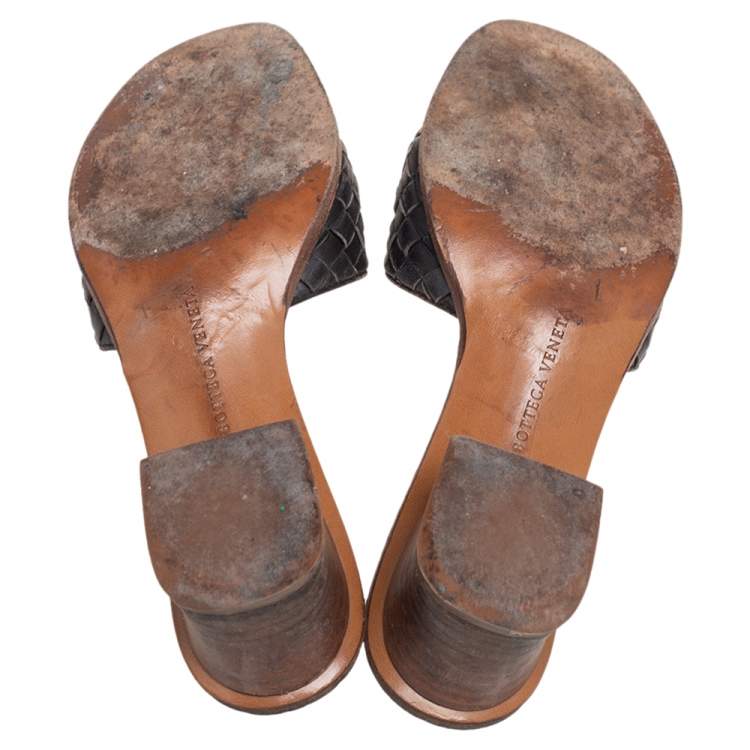 Pre Owned Bottega Veneta Black Intrecciato Leather Slide Sandals Size 36