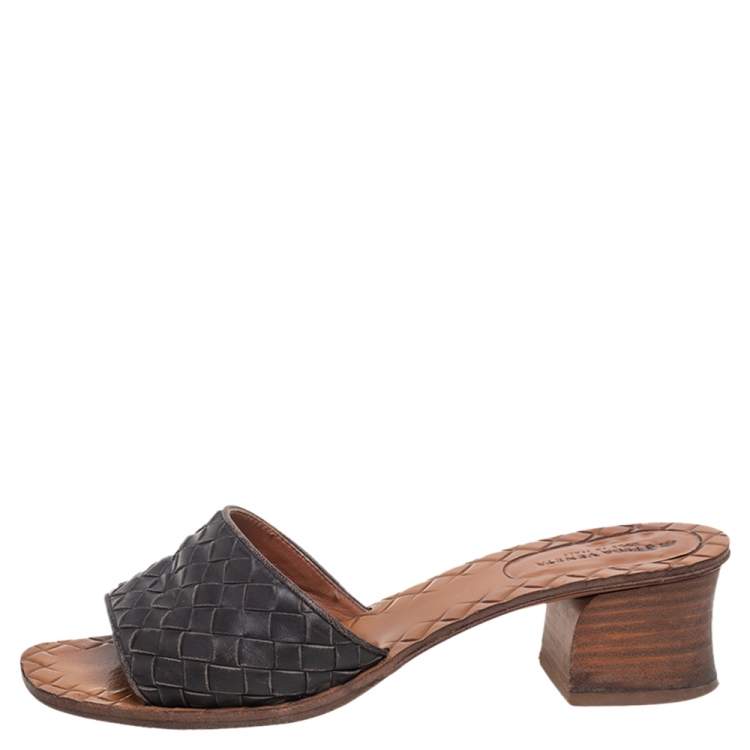 Pre Owned Bottega Veneta Black Intrecciato Leather Slide Sandals Size 36
