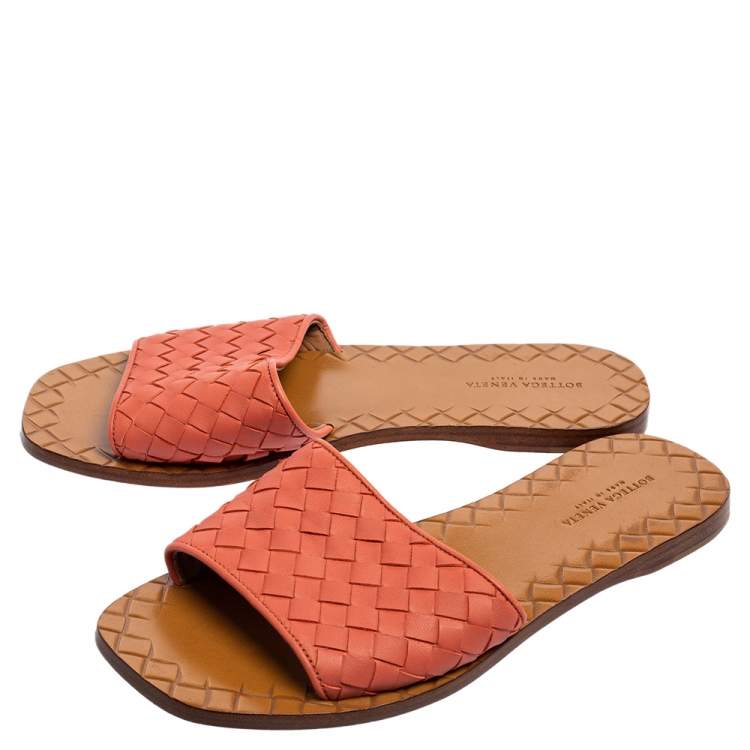 Pre Owned Bottega Venetta Pink Intrecciato Leather Flat Slides Size 36