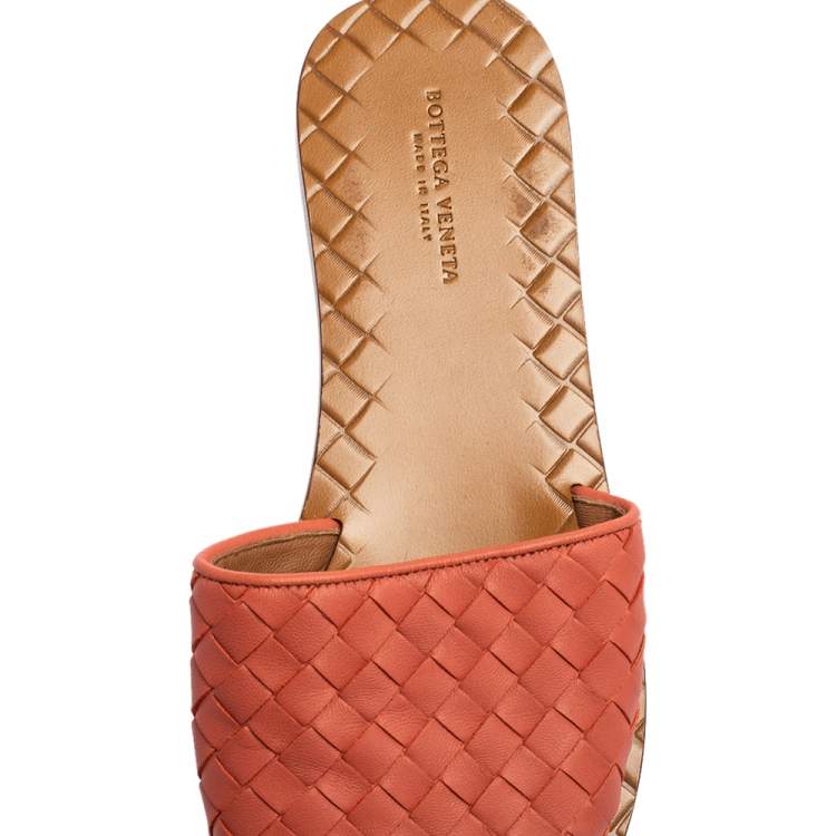 Pre Owned Bottega Venetta Pink Intrecciato Leather Flat Slides Size 36