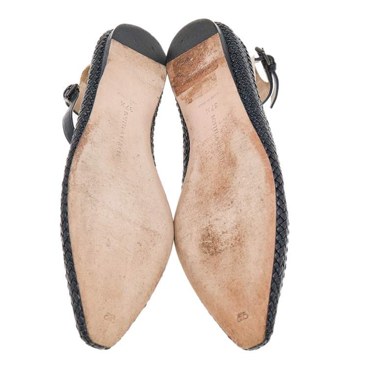 Pre Owned Bottega Veneta Off White/Black Leather Ankle Strap Ballet Flats Size 37.5