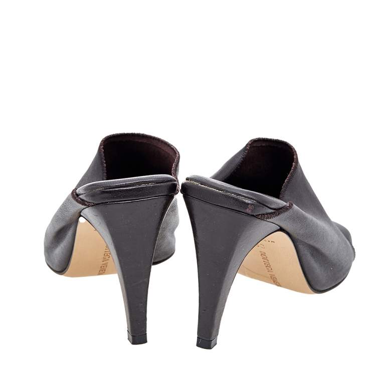 Pre Owned Bottega Veneta Dark Brown Leather Mules Size 36