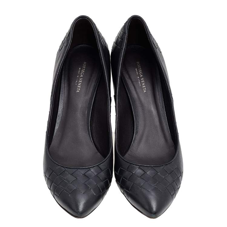 Pre Owned Bottega Veneta Black Intrecciato Leather Almond Toe Pumps Size 37