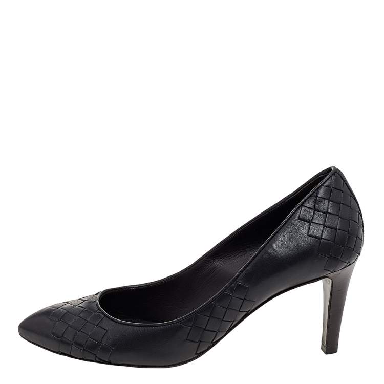 Pre Owned Bottega Veneta Black Intrecciato Leather Almond Toe Pumps Size 37