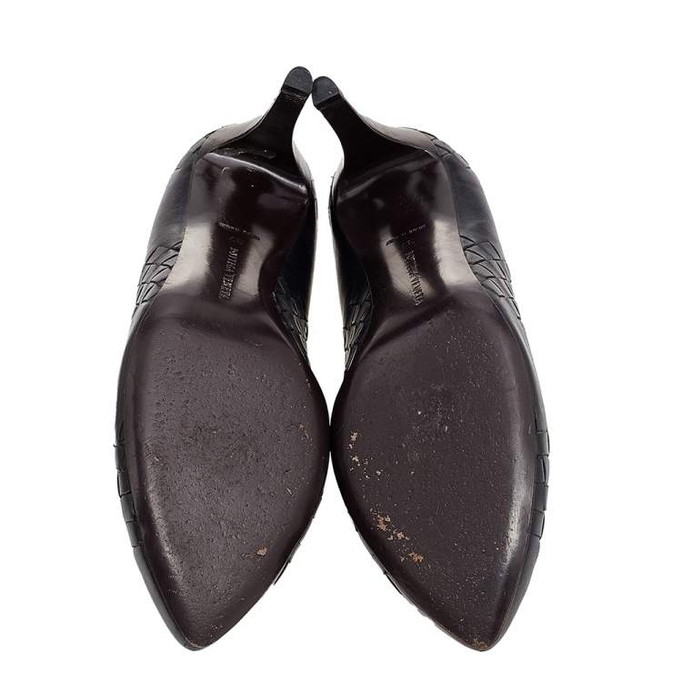 Pre Owned Bottega Veneta Black Intrecciato Leather Almond Toe Pumps Size 37
