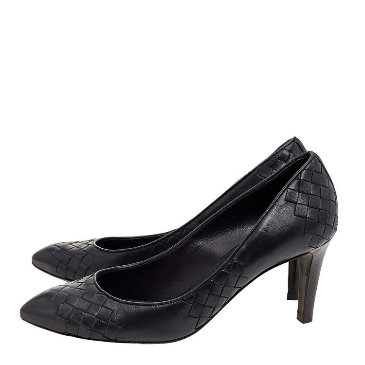 Pre Owned Bottega Veneta Black Intrecciato Leather Almond Toe Pumps Size 37