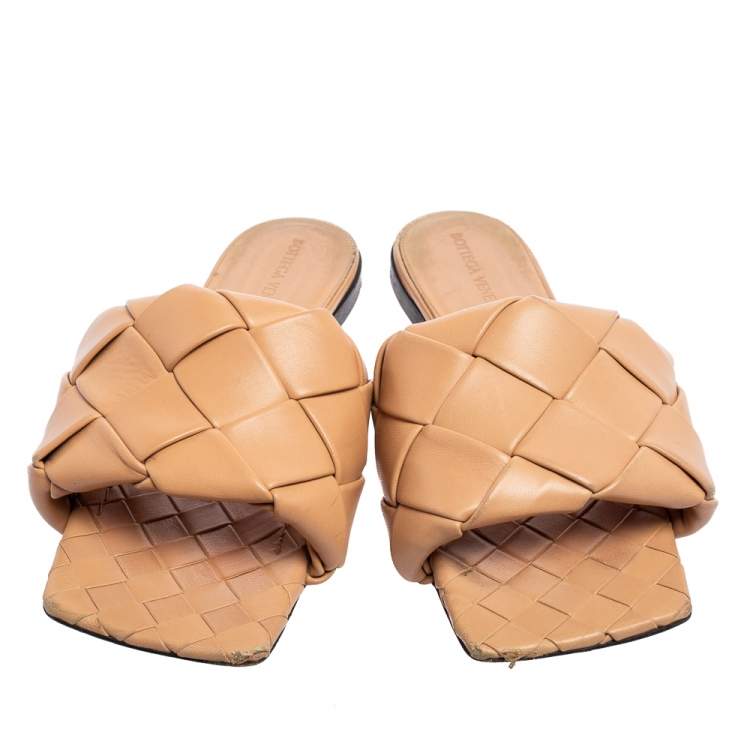 Pre Owned Bottega Beige Intrecciato Weave Leather Lido Flat Slides Size 39.5 