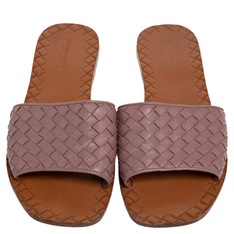 Pre Owned Bottega Veneta Beige Leather Intrecciato  Flats Size 39.5