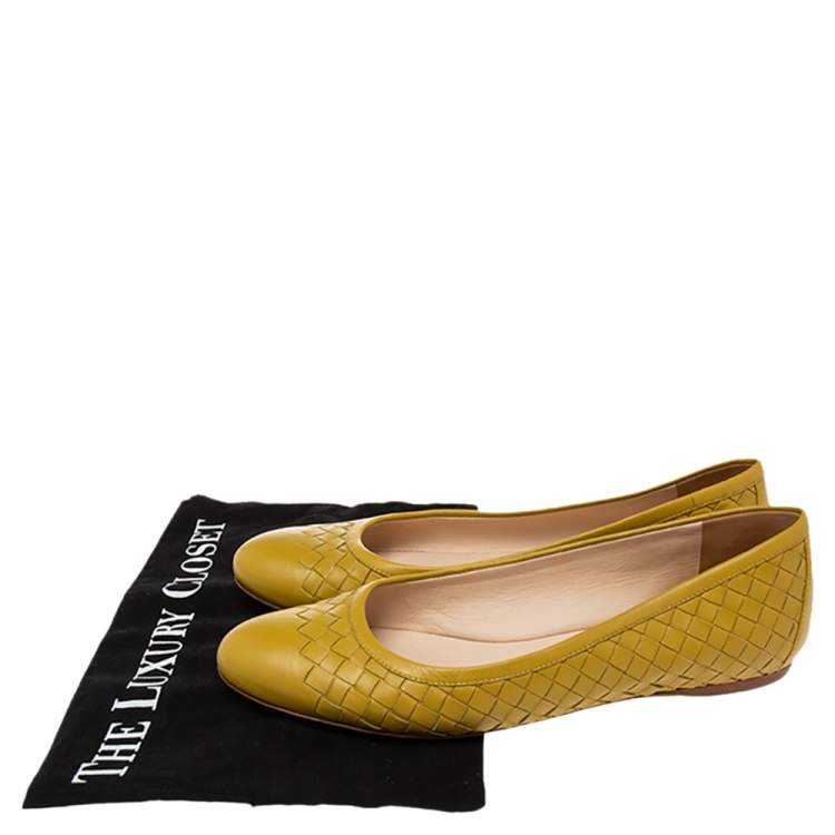 Pre Owned Bottega Veneta Yellow Intrecciato Leather Peggy Ballet Flats Size 39