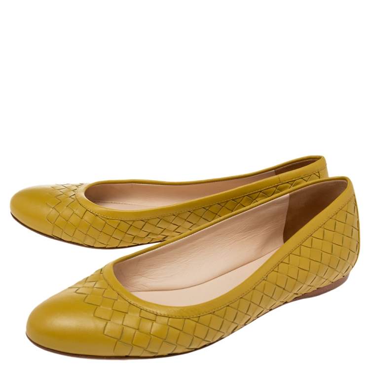 Pre Owned Bottega Veneta Yellow Intrecciato Leather Peggy Ballet Flats Size 39