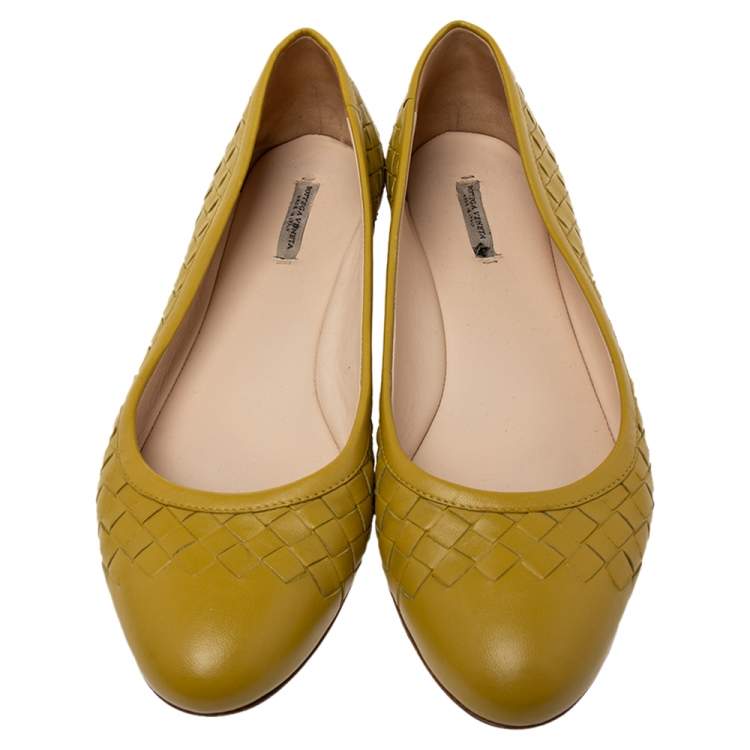 Pre Owned Bottega Veneta Yellow Intrecciato Leather Peggy Ballet Flats Size 39