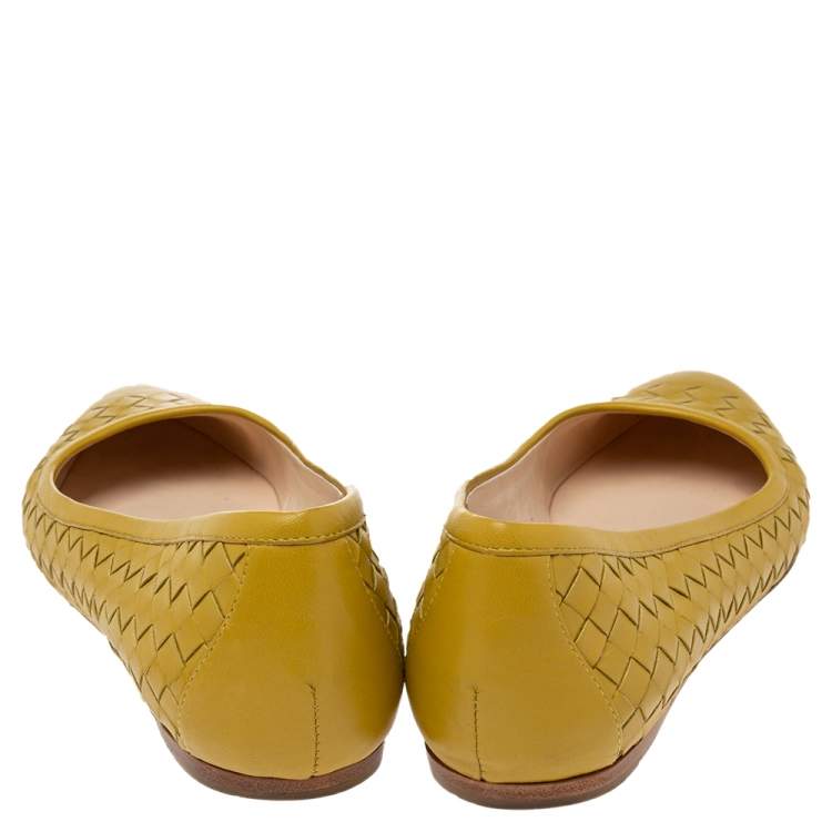 Pre Owned Bottega Veneta Yellow Intrecciato Leather Peggy Ballet Flats Size 39