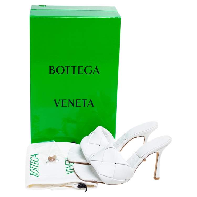 Pre Owned Bottega Veneta White Intrecciato Leather Square Toe Slide Sandals Size 37