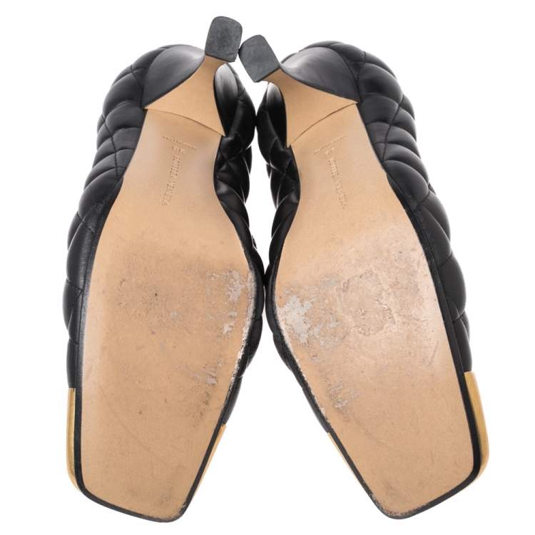 Pre Owned Bottega Veneta Black Quilted Leather Square Metal Cap Toe Pumps Size 38