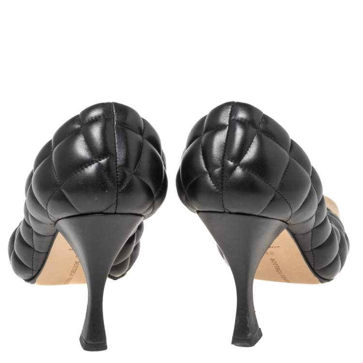 Pre Owned Bottega Veneta Black Quilted Leather Square Metal Cap Toe Pumps Size 38