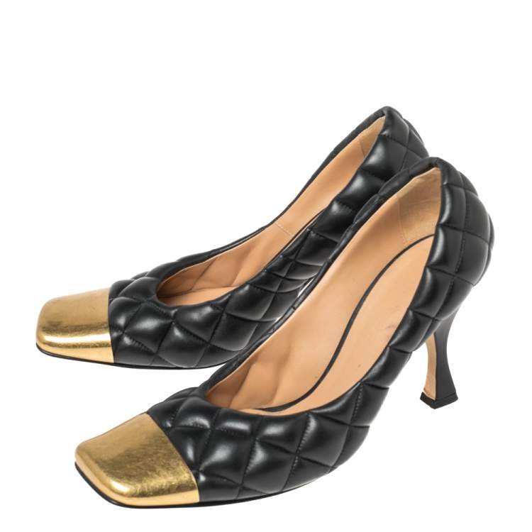 Pre Owned Bottega Veneta Black Quilted Leather Square Metal Cap Toe Pumps Size 38