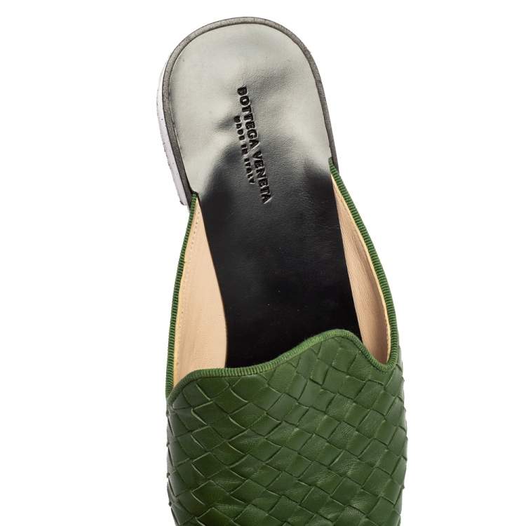 Pre Owned Bottega Veneta Green Intrecciato Leather Fiandra Flat Mules Size 38 