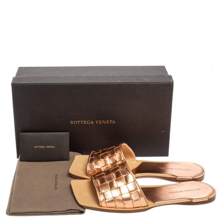 Pre Owned Bottega Veneta Rose Gold Intrecciato Leather Flat Slides Size 40