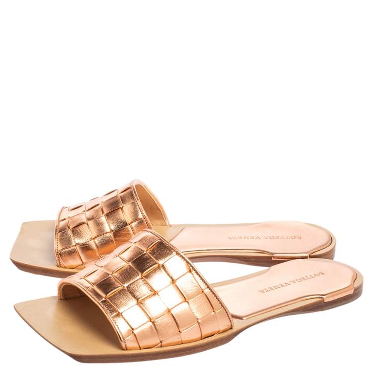 Pre Owned Bottega Veneta Rose Gold Intrecciato Leather Flat Slides Size 40