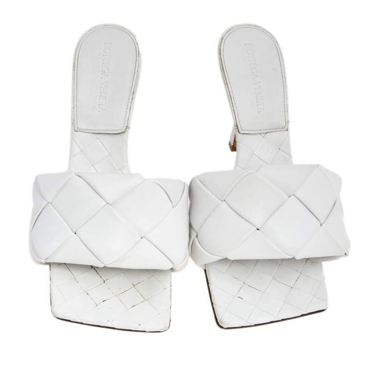 Pre Owned Bottega Veneta White Intrecciato Leather Lido Sandals Size 36.5