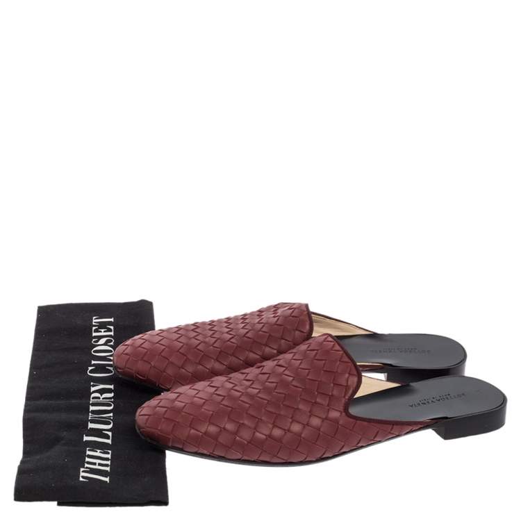 Pre Owned Bottega Veneta Burgundy Intrecciato Leather Fiandra Flat Mules Size 37.5