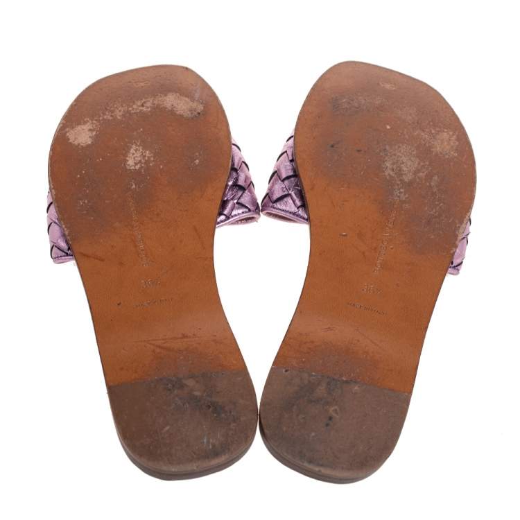 Pre Owned Bottega Vaneta Metallic Purple Intrecciato Leather Ravello Flat Sandals Size 36.5