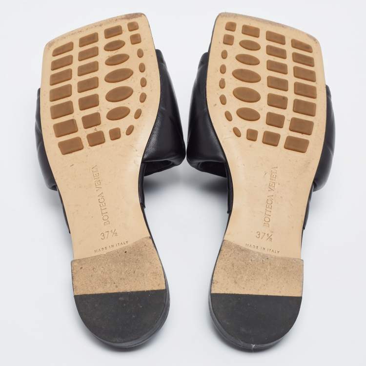 Pre Owned Bottega Veneta Black Quilted Leather Lido Flat Slides Size 37.5